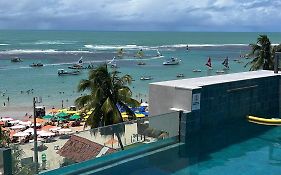 Flat a beira mar Porto de Galinhas pé na areia